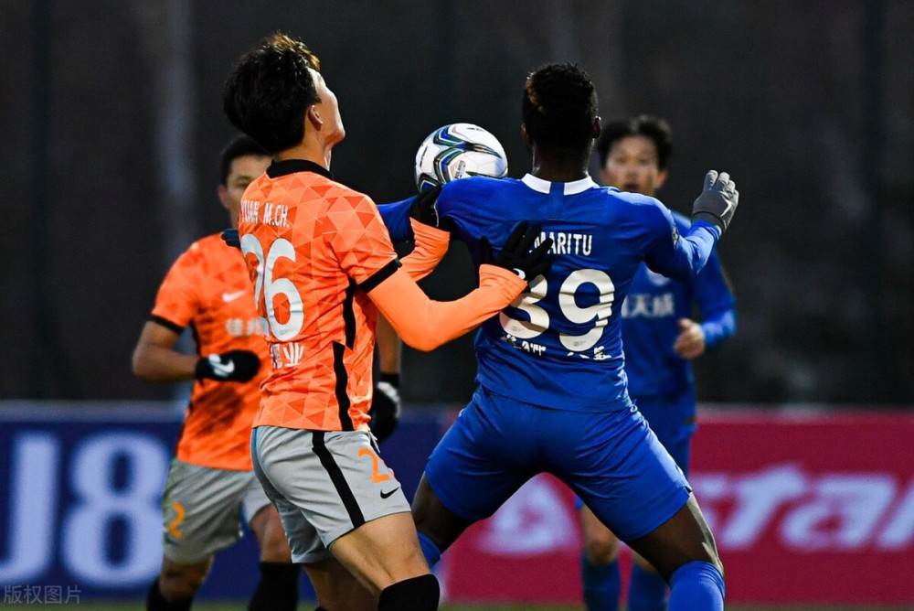 问鼎游戏-斯诺克小组赛焦点战：东海雄狮队翻盘川蜀雷豹队，外线火力全开。防线高度稳定的简单介绍