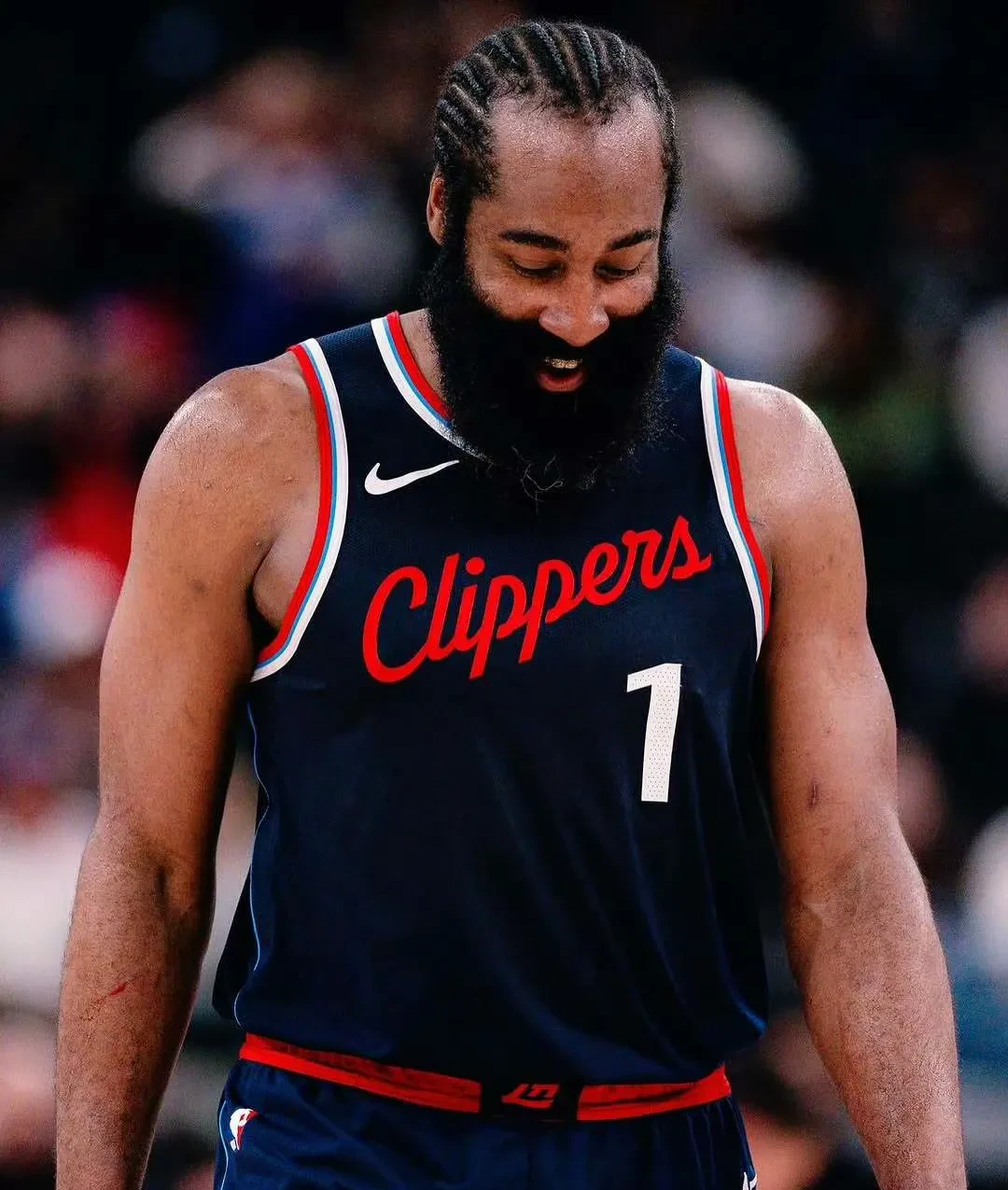 问鼎游戏-哈登在老鹰比赛中大胜，高光表现引发热议！的简单介绍