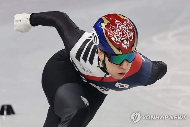 关于姆巴佩在C9比赛中出色防守,赛事规则更新引发热议!的信息 关于姆巴佩在C9比赛中出色防守,赛事规则更新引发热议!的信息